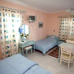 Maria's Μυρτιές